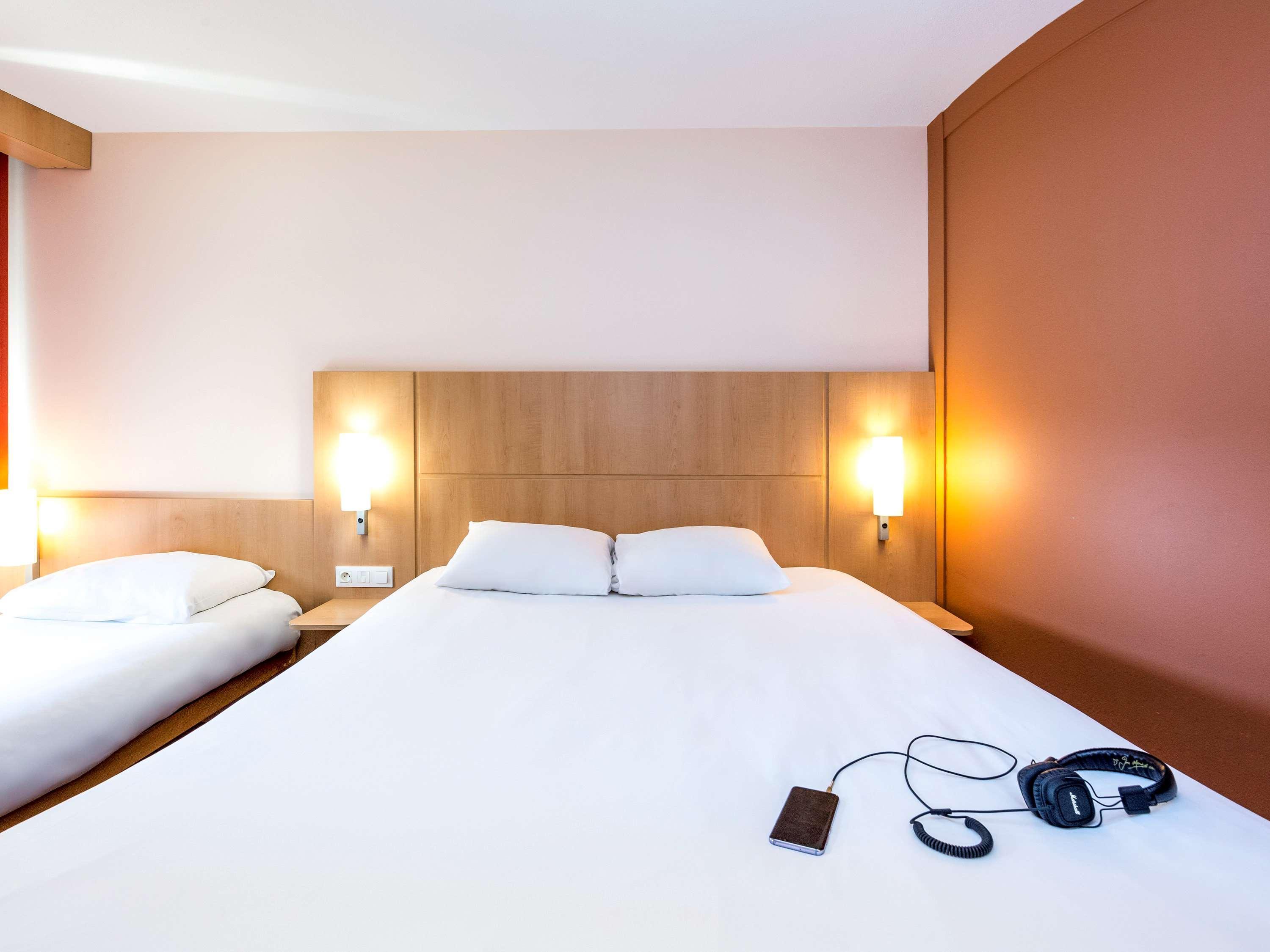 ホテル Ibis シストロン エクステリア 写真
