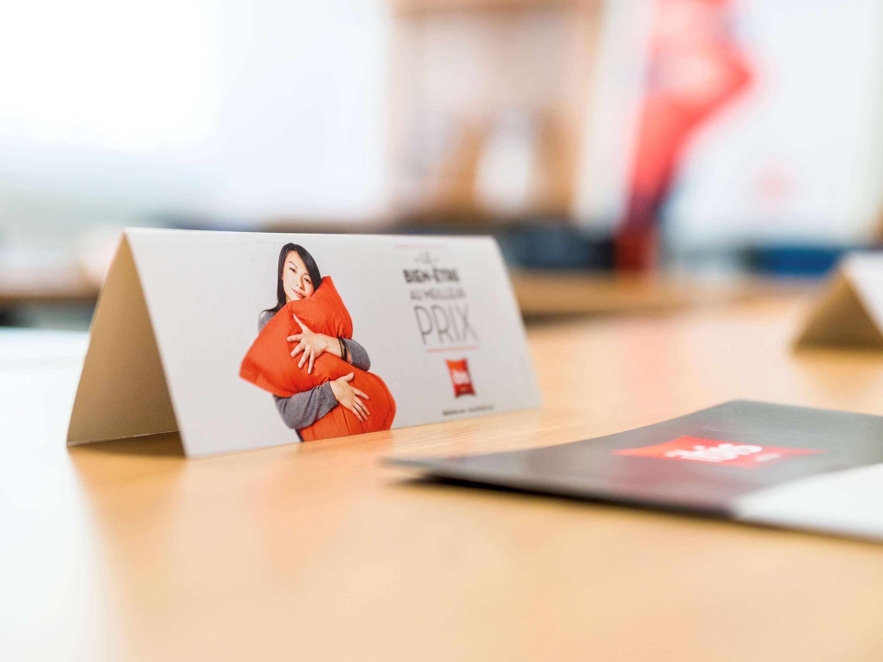 ホテル Ibis シストロン エクステリア 写真
